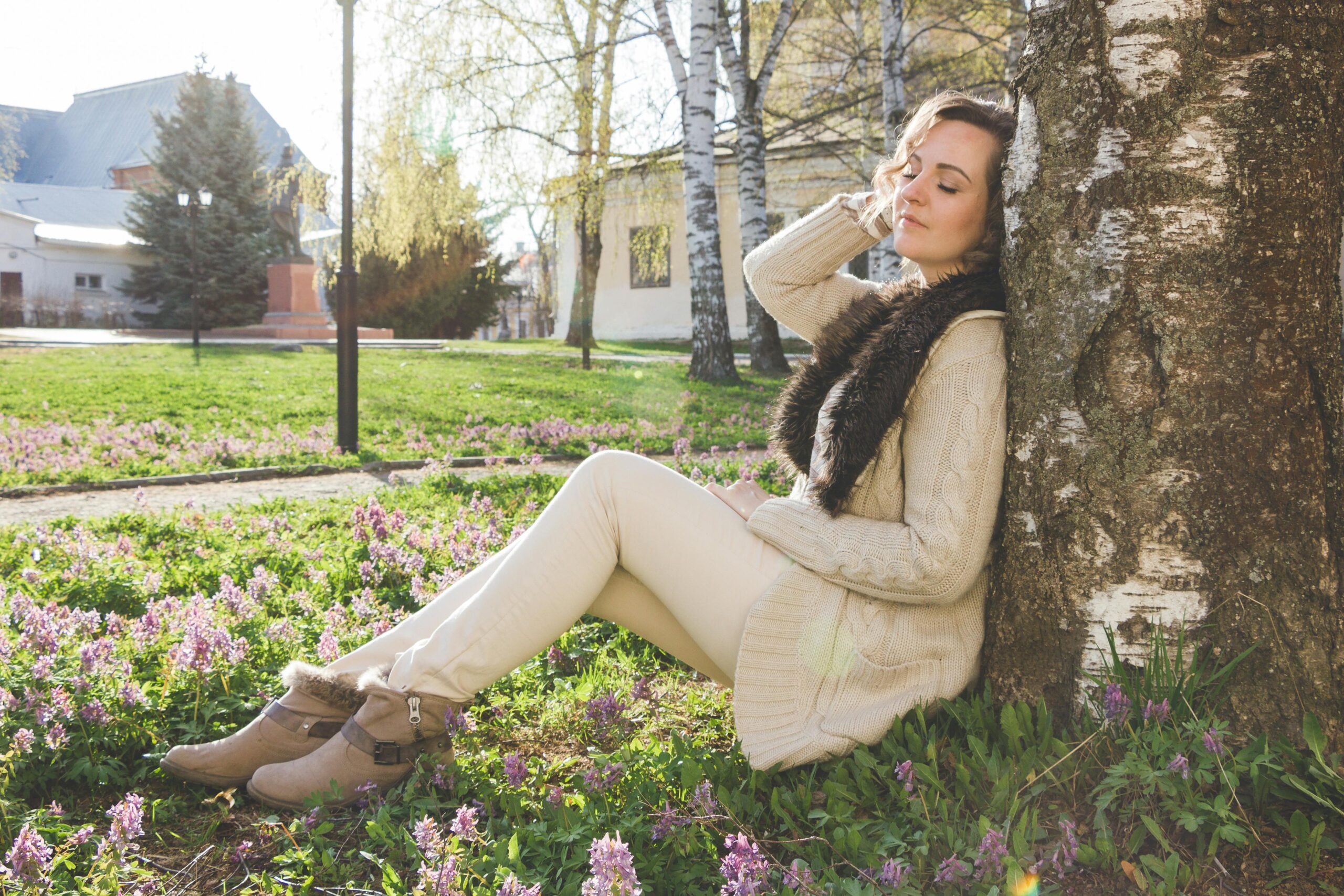 Stylowa wiosna – Co nosimy we wczesnych miesiącach i jaki kolor króluje w tym sezonie?