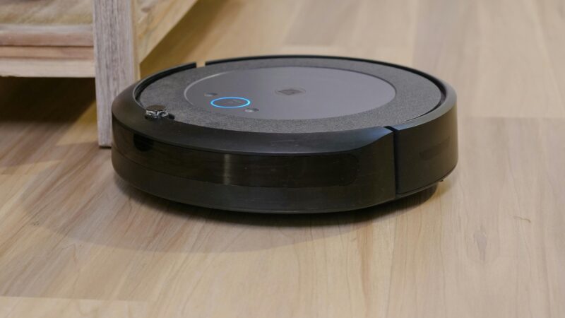 Inteligentne sprzątanie – Jak roboty odkurzacze zmieniają nasze nawyki domowe?