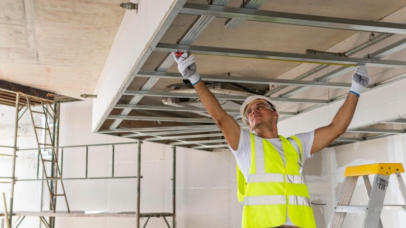 Serwisowanie odzieży roboczej: Przyszłość leasingu odzieży ochronnej